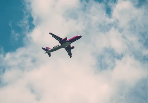 Prendre l'avion et voyager avec un enfant en bas âge : Mon retour d'expérience !